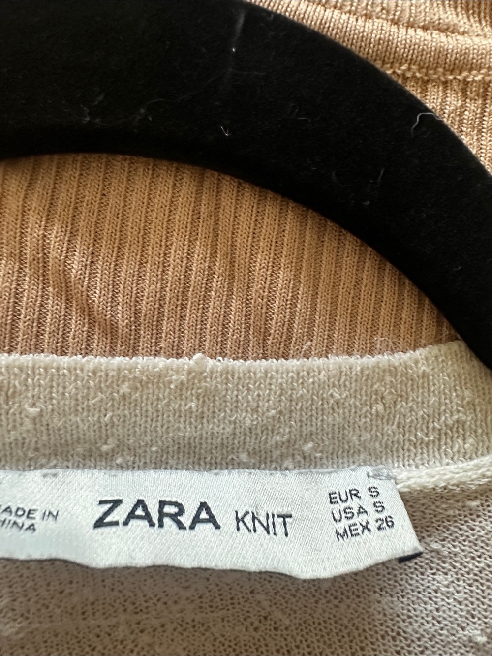 Zara Lightweight V-Neck Sweater in Off-White - Picture 2 of 3